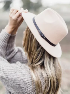 Hats><noscript><img width=