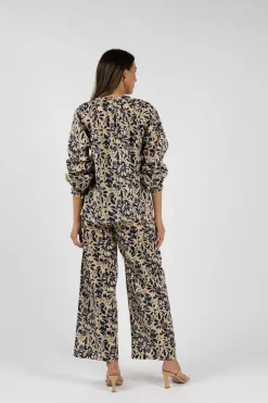 Resort | Pants><noscript><img width=