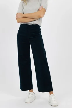 Pants><noscript><img width=