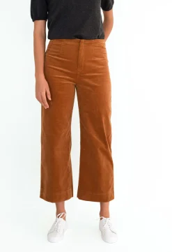 Pants><noscript><img width=