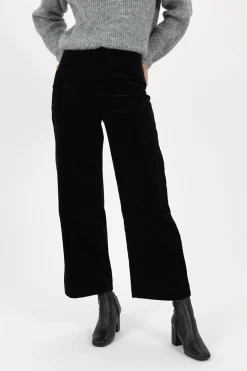 Pants><noscript><img width=