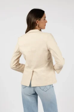 Jackets><noscript><img width=