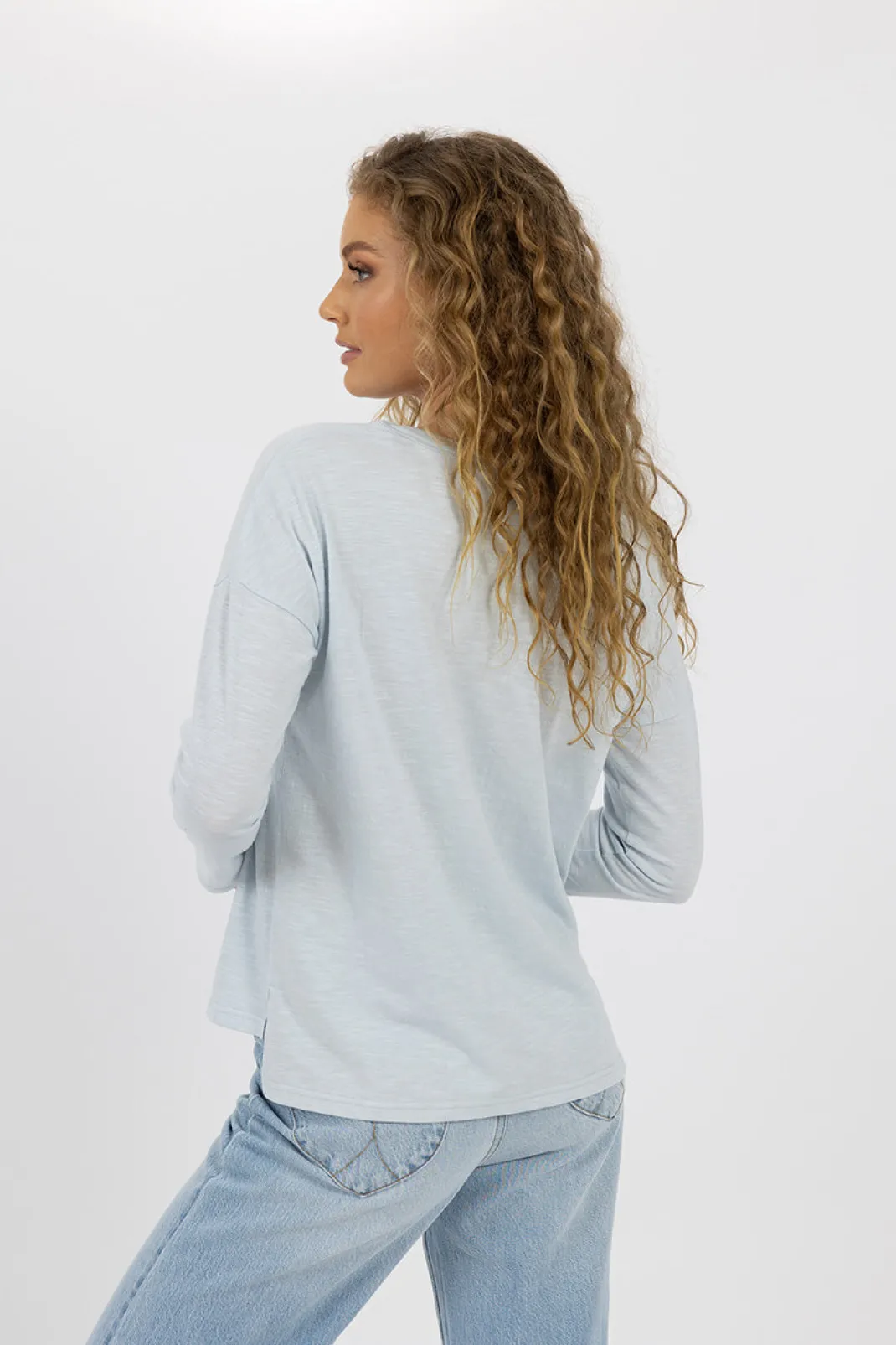 Basics | T-shirts>Humidity Lifestyle JANIE TEE AW24