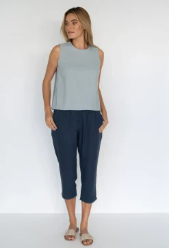 Pants><noscript><img width=