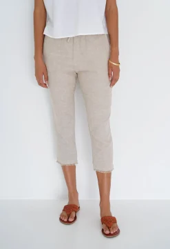 Pants><noscript><img width=