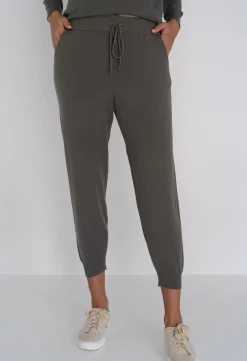 Loungewear | Basics><noscript><img width=