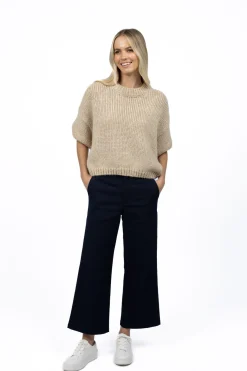 Pants><noscript><img width=