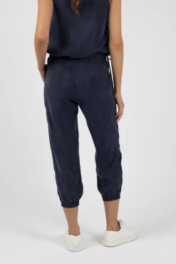 Pants><noscript><img width=