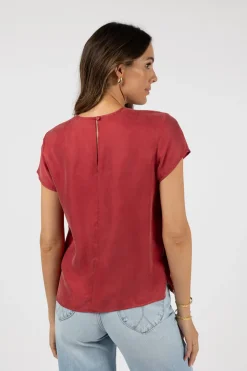 T-shirts | Blouses><noscript><img width=