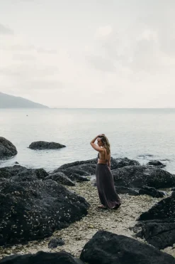 Skirts><noscript><img width=