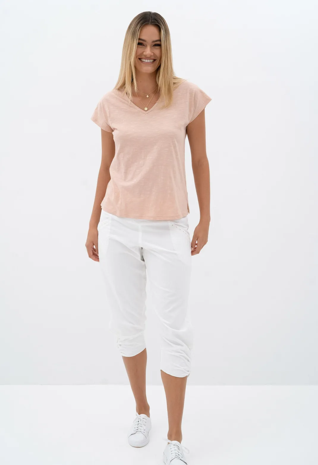 Loungewear | Basics>Humidity Lifestyle MUST HAVE V NECK TEE SS23