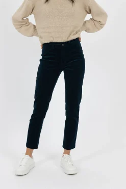 Pants><noscript><img width=